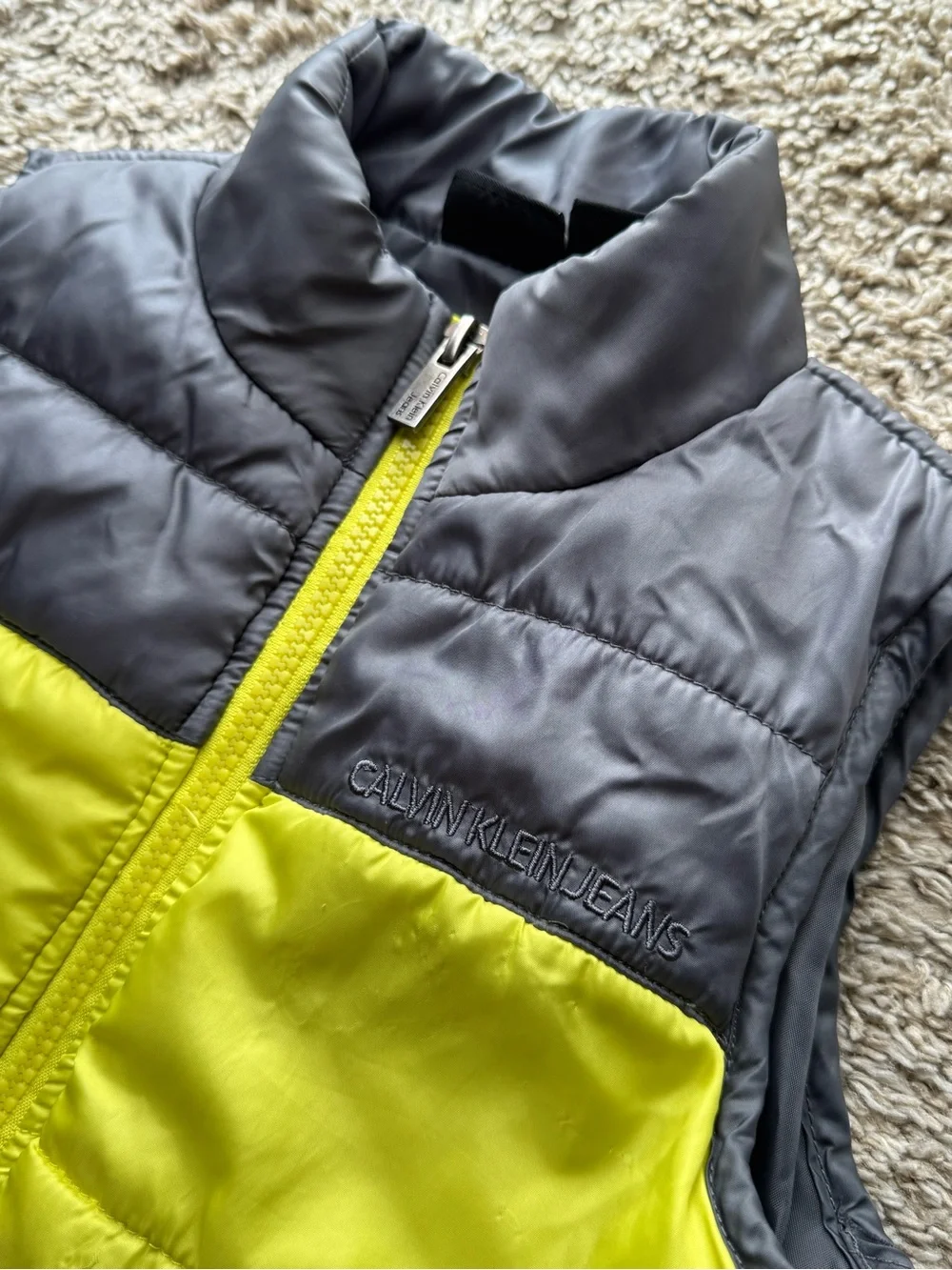 Calvin Klein Jeans Color Block Puffer Vest Toddler Size 2T Gray & Neon Yellow
